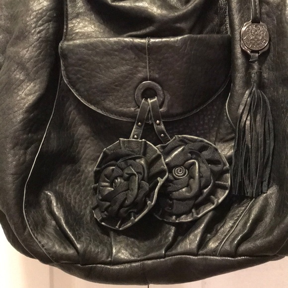 Super cute black leather Vince Camuto purse! - Picture 3 of 8